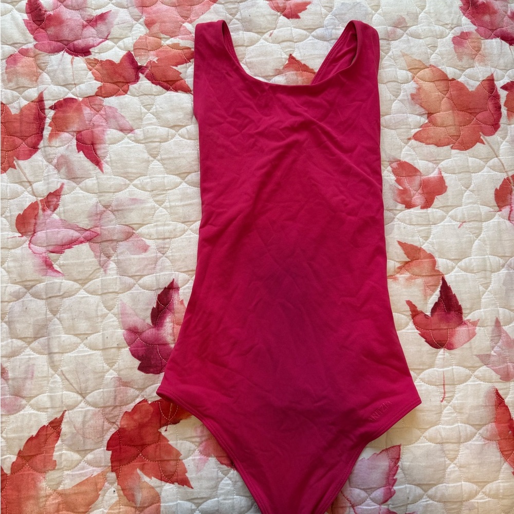 Aritzia contour cross over bodysuit - Picture 2 of 4